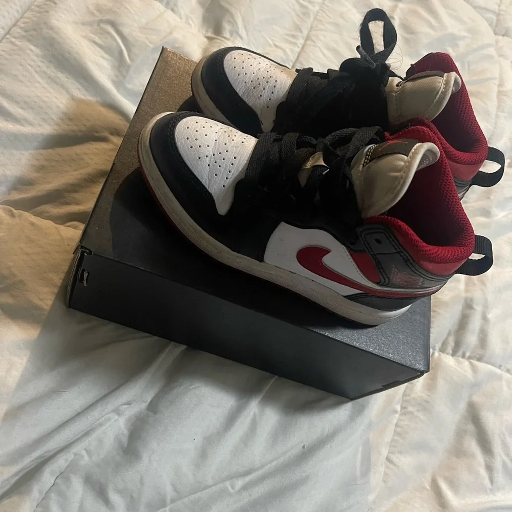 Jordan’s 11c - Picture 3 of 4